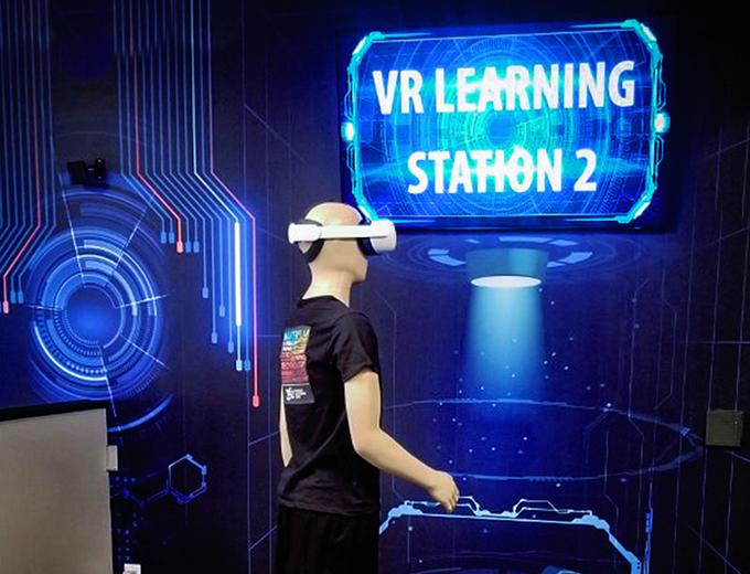 VR Learning Station Two