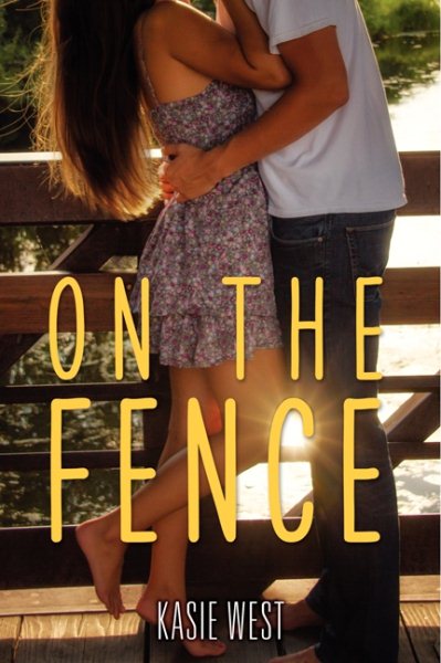 Cover art for On the fence / Kasie West.